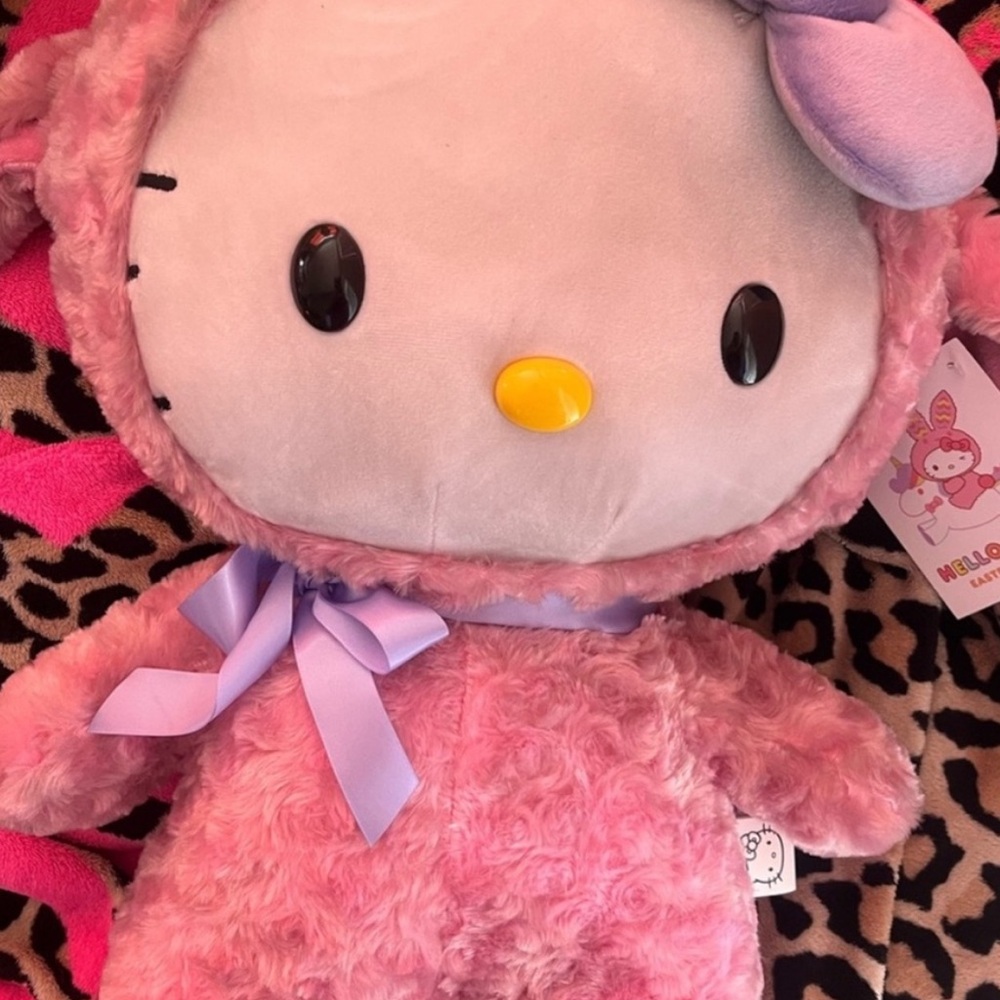 Lamb hello kitty greeter large